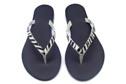 Ancientoo Flip Flops Apate