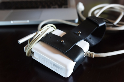 Cuero genuino The Macbook Cord Lord: el organizador definitivo para la bolsa de su computadora portátil