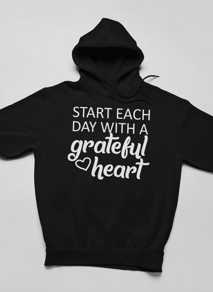 Comience cada día con una sudadera con capucha Grateful Heart: forro polar de alta calidad y peso meticulosamente elaborado