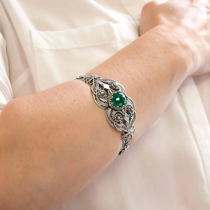 FiligranIst - Sterling Silver Filigree Art Green Agate Gemstone Women Cuff Bracelet