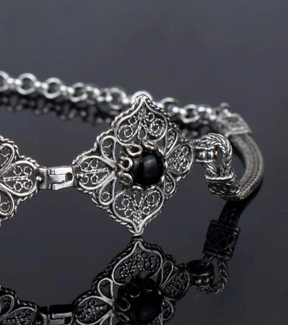 FiligranIst - Filigree Art Black Onyx Gemstone Women Adjustable Silver Link Bracelet