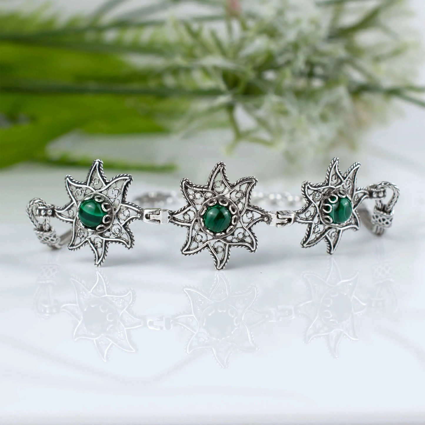 FiligranIst - Filigree Art Malachite Gemstone Star Figured Women Silver Link Bracelet