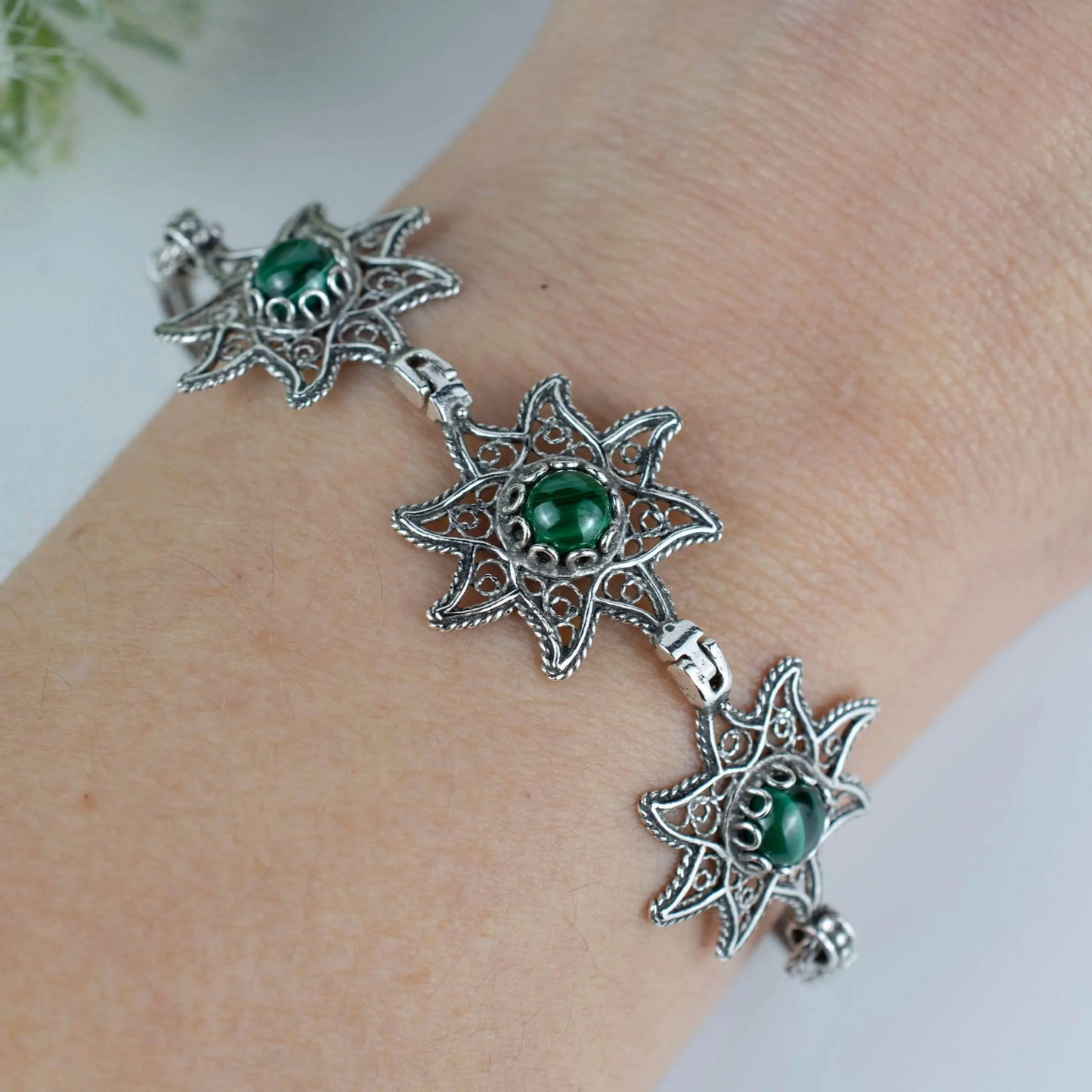 FiligranIst - Filigree Art Malachite Gemstone Star Figured Women Silver Link Bracelet