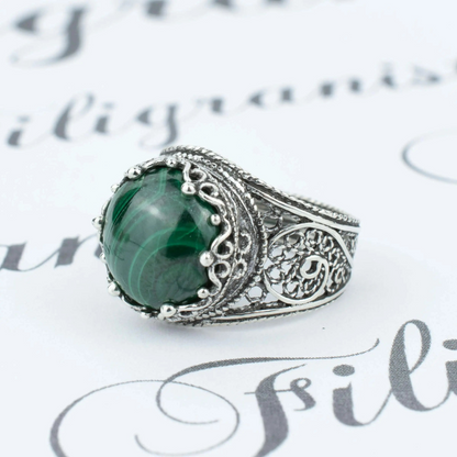 FiligranIst - Malachite Gemstone Crown Filigree Silver Cocktail Ring