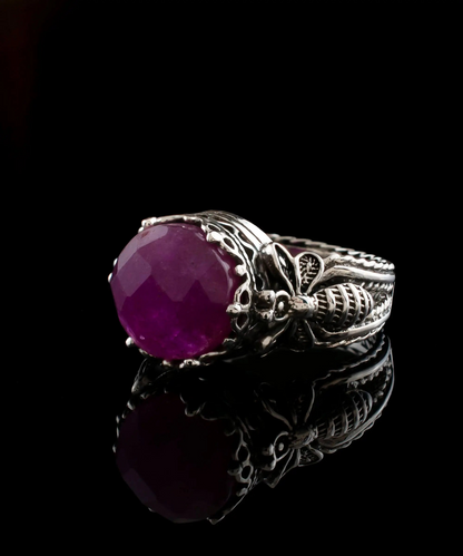 FiligranIst -  Ruby Corundum Gemstone Bee Filigree Silver Cocktail Ring