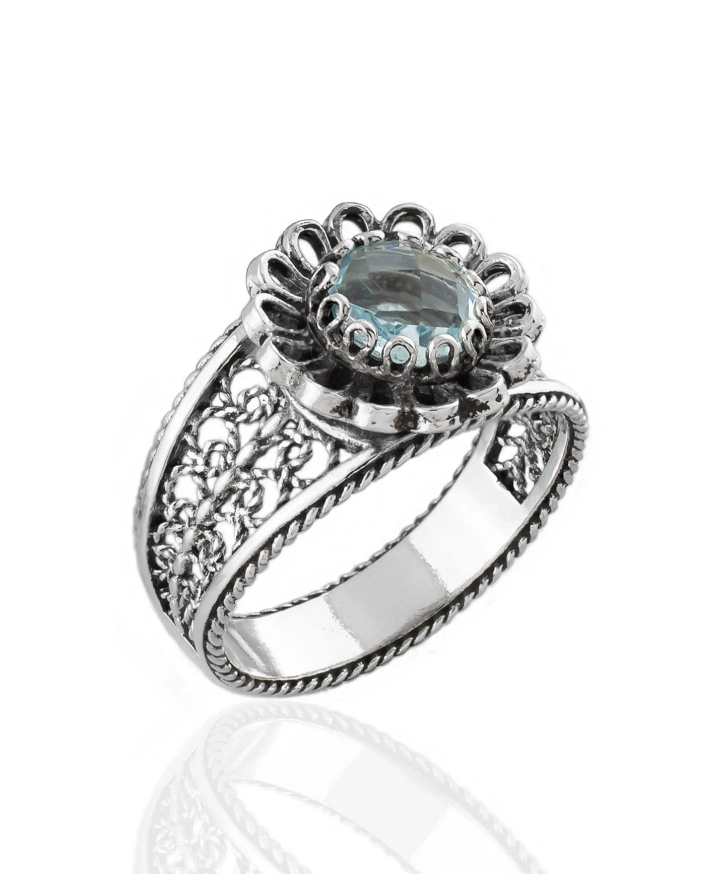 FiligranIst - Daisy Figured Blue Topaz Gemstone Silver Cocktail Ring