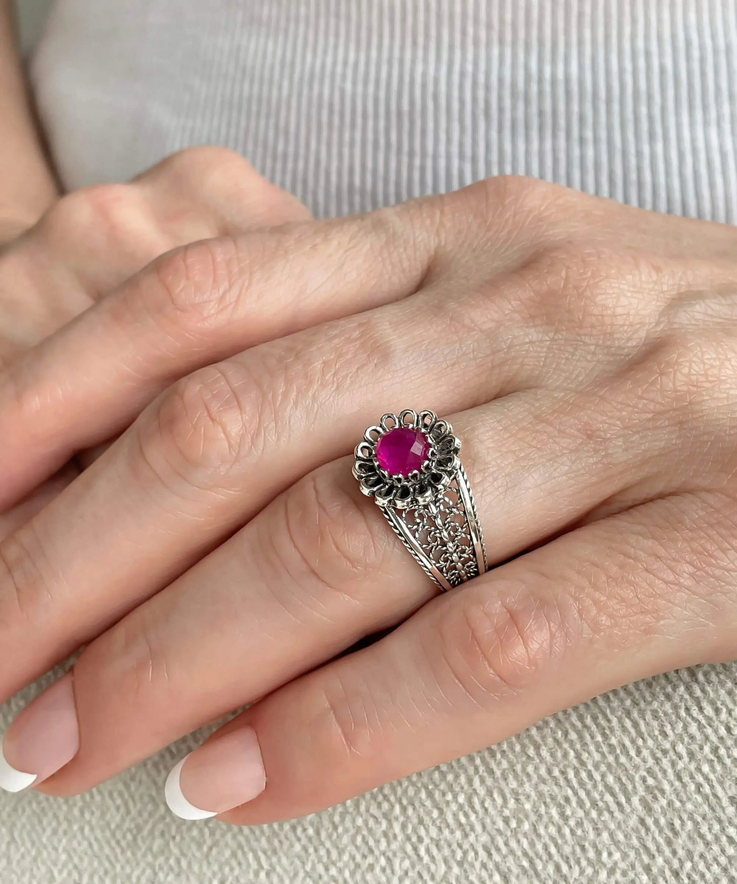 FiligranIst - Ruby Corundum Daisy Filigree Silver Cocktail Ring