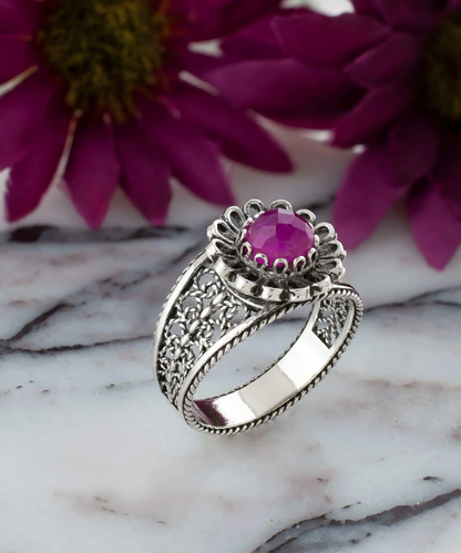 FiligranIst - Ruby Corundum Daisy Filigree Silver Cocktail Ring