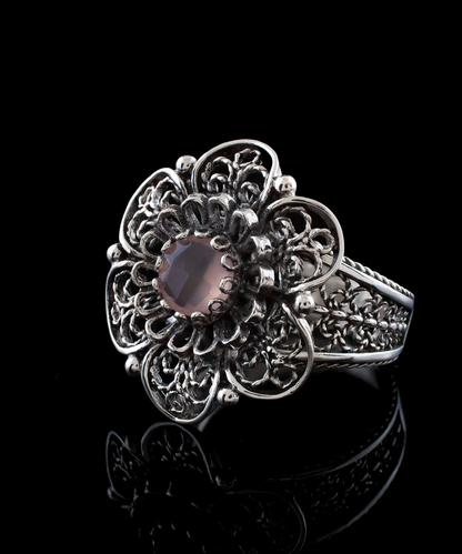 FiligranIst - Pink Chalcedony Gemstone Silver Filigree Daisy Ring