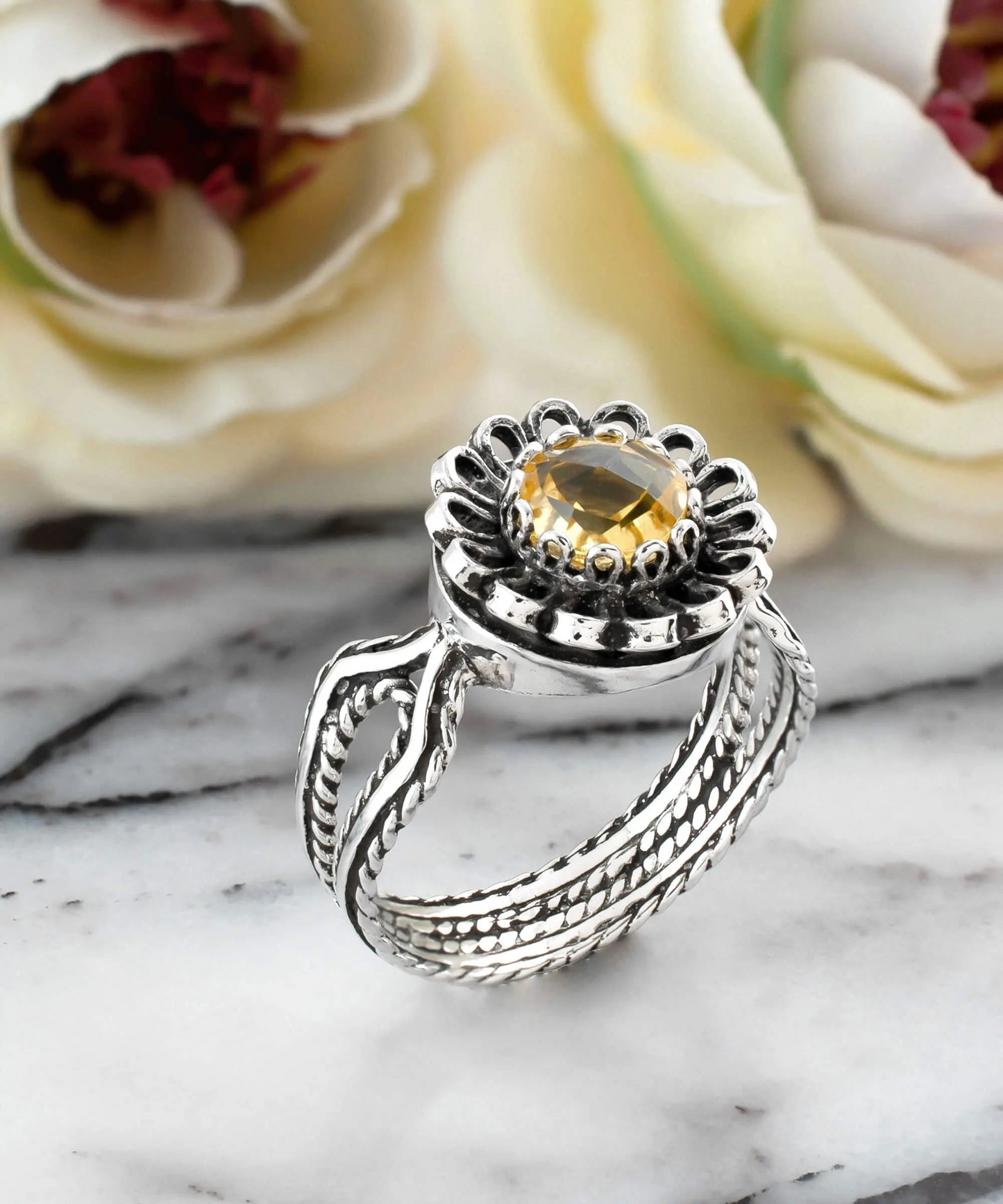 FiligranIst - Citrine Gemstone Lace Flower Sterling Silver Cocktail Ring