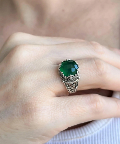 FiligranIst - Green Agate Gemstone Greek Key Filigree Silver Cocktail Ring