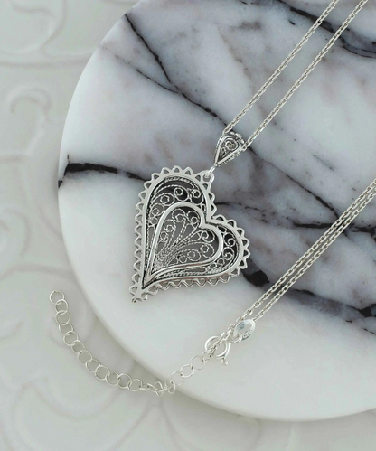 FiligranIst - Handcrafted Filigree Asymmetric Heart Silver Pendant Necklace