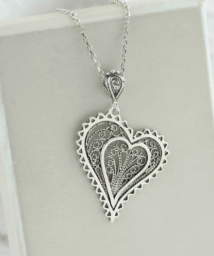 FiligranIst - Handcrafted Filigree Asymmetric Heart Silver Pendant Necklace