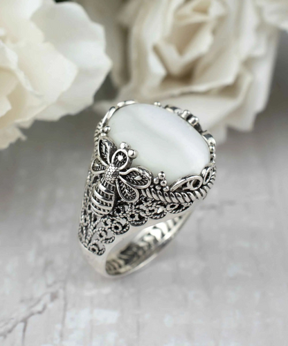 FiligranIst - Sterling Silver Queen Bee and Mother of Pearl Statement Ring