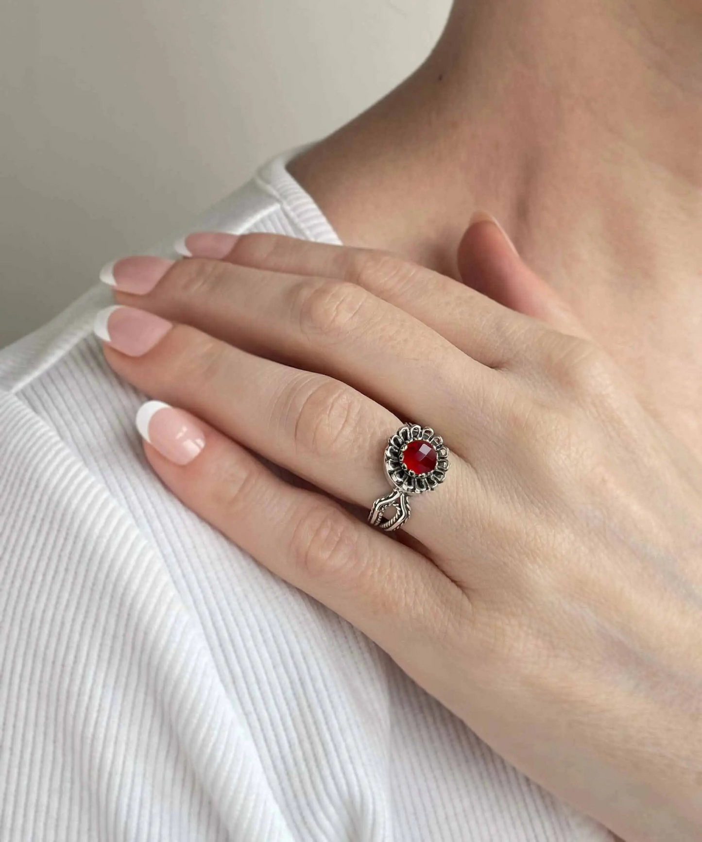 FiligranIst - Ruby Quartz Sterling Silver Lace Flower Cocktail Ring