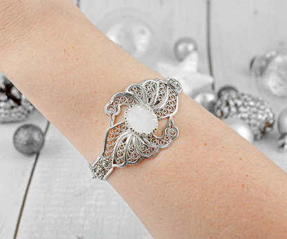 FiligranIst - Filigree Art Mother of Pearl Gemstone Double Swan Figured Women Silver Cuff Bracelet