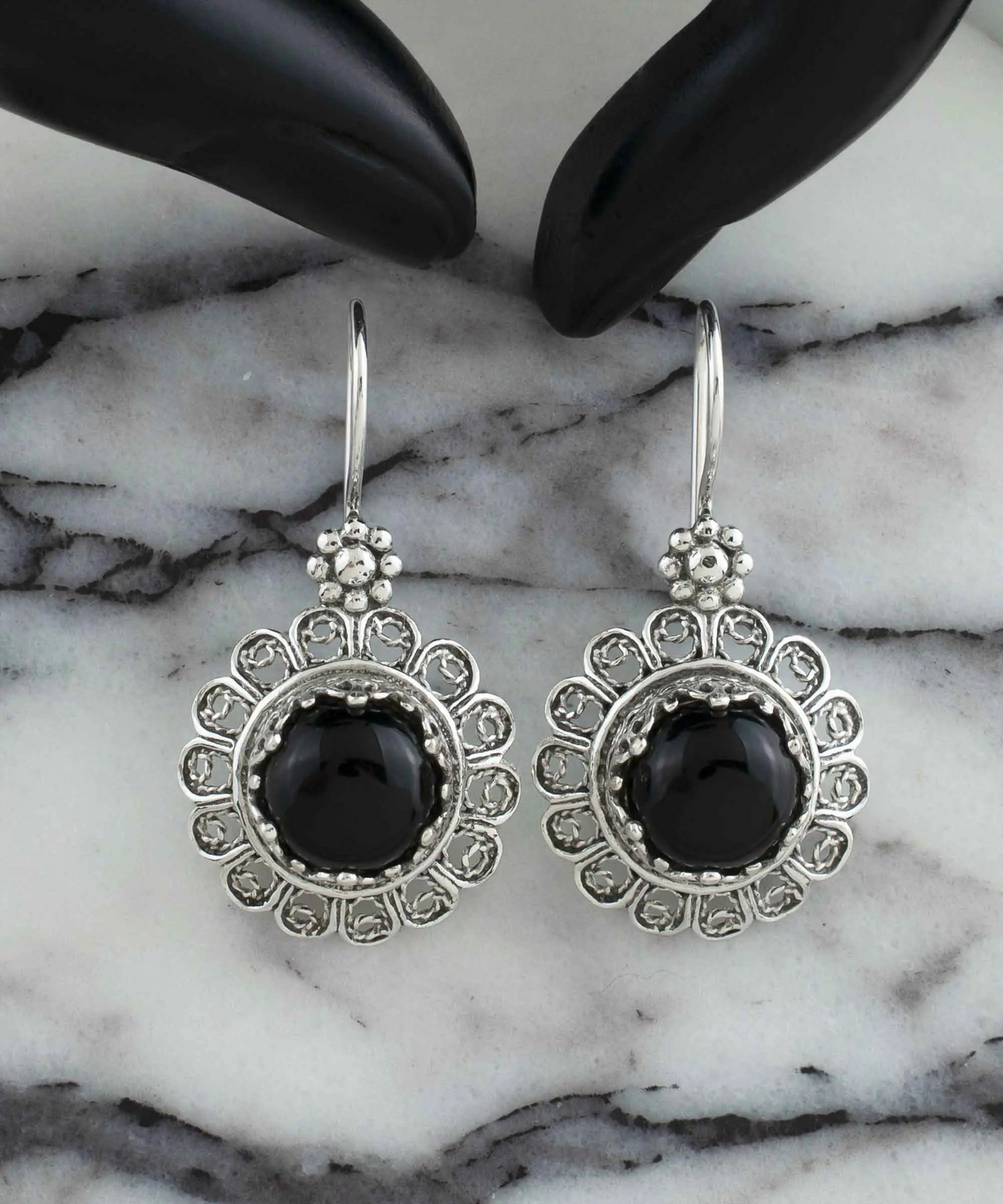 FiligranIst - Black Onyx Gemstone Flower Filigree Silver Drop Earrings