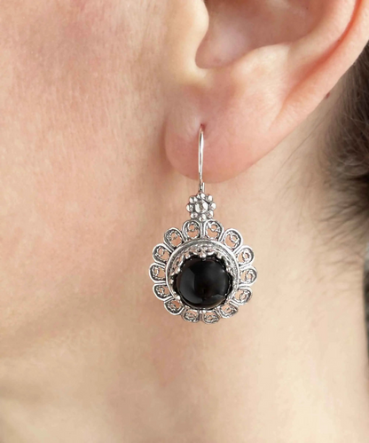 FiligranIst - Black Onyx Gemstone Flower Filigree Silver Drop Earrings