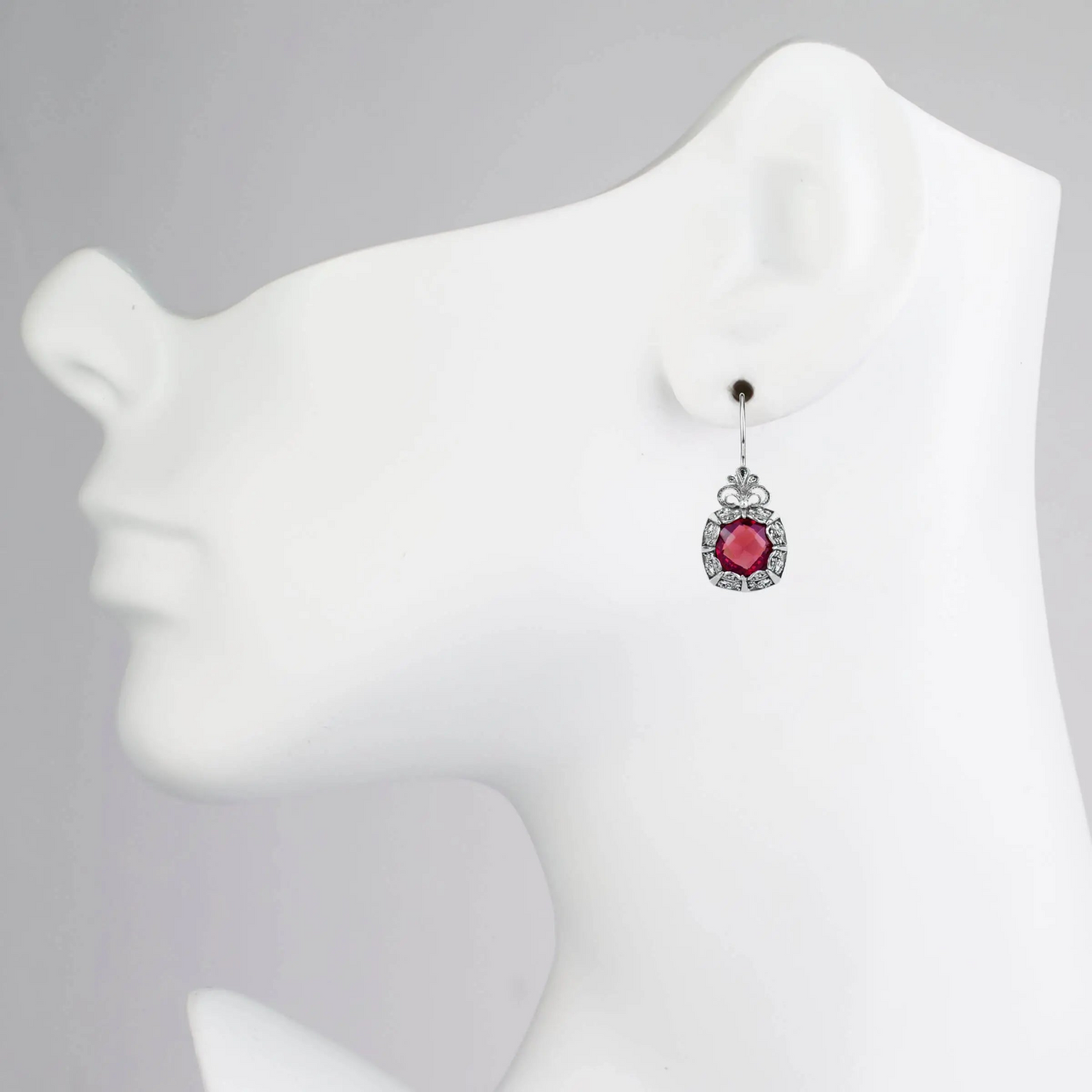 FiligranIst - Filigree Art Ruby Gemstone Woman Silver Drop Earrings