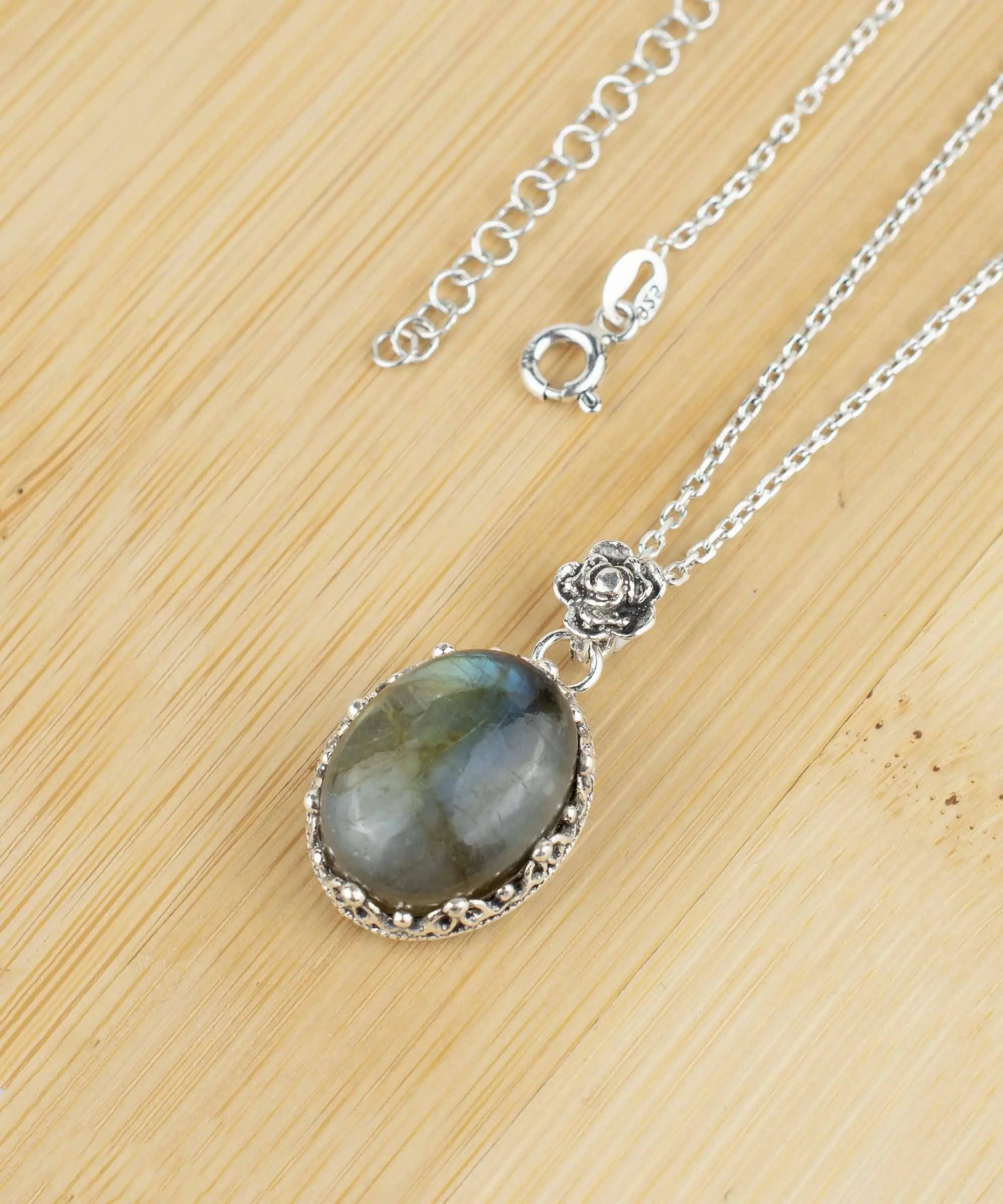 FiligranIst - Silver Labradorite Gemstone Filigree Pendant Necklace