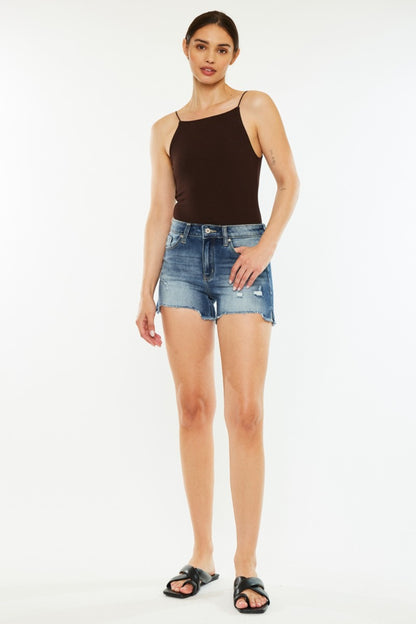 Shorts vaqueros con bajo sin rematar y talle alto Kancan