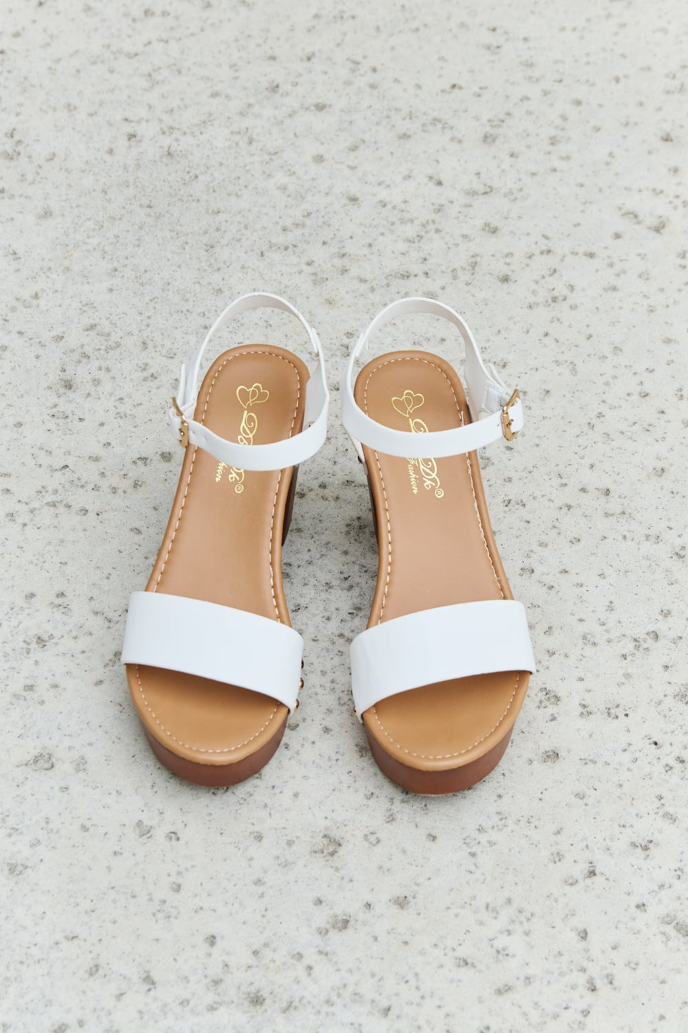 DDK Elegant White Strap Wooden Platform Heels