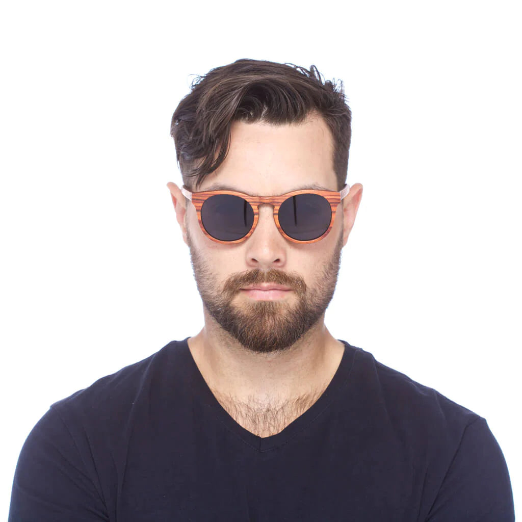 Regalos para hombres: Las gafas de sol Icon Chestnut: destacan con elegancia natural