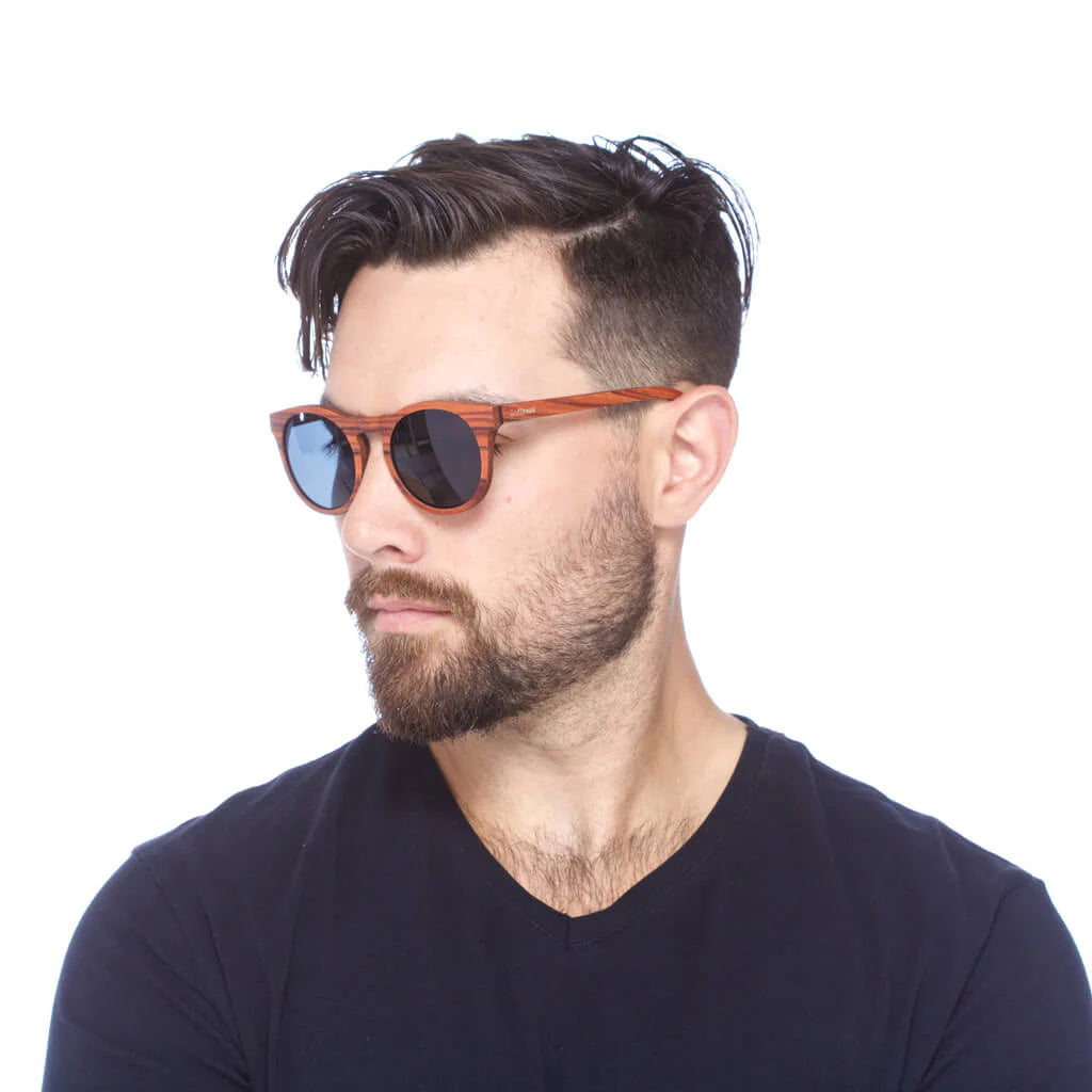 Regalos para hombres: Las gafas de sol Icon Chestnut: destacan con elegancia natural