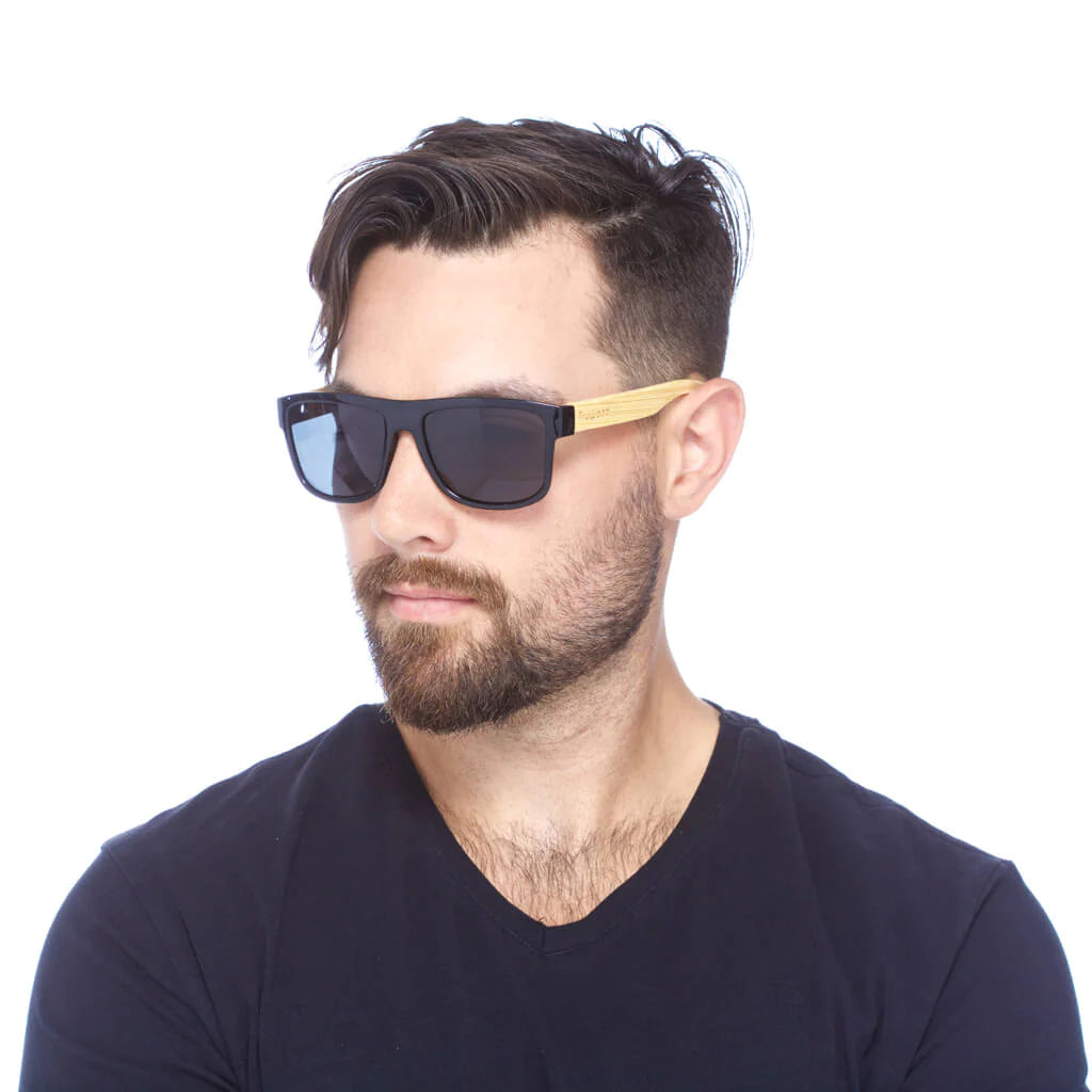 Regalos para hombres: gafas de sol deportivas de bambú: donde la moda se une a la funcionalidad