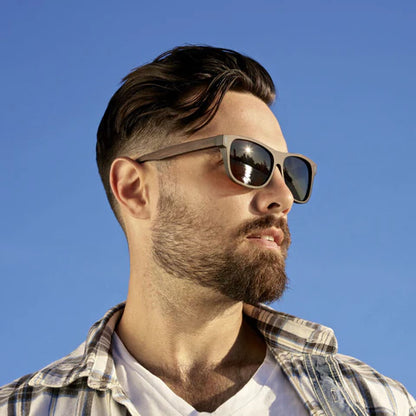 Regalos para hombres: gafas de sol marrones definitivas: una sinfonía de estilo y sostenibilidad