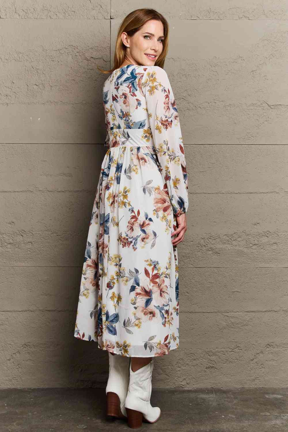 Vestido midi floral de gasa Good Day de OneTheLand