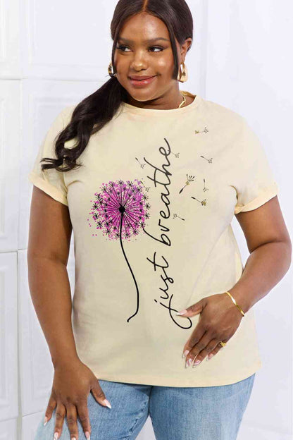 Camiseta de algodón con estampado JUST BREATHE de tamaño completo de Simply Love