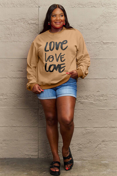 Sudadera con cuello redondo LOVE de talla grande de Simply Love