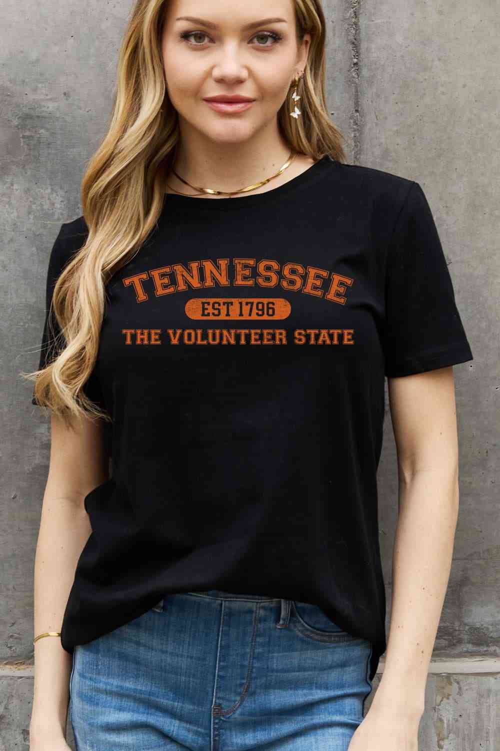 Camiseta de algodón con gráfico THE VOLUNTEER STATE de tamaño completo de Simply Love TENNESSEE EST 1796