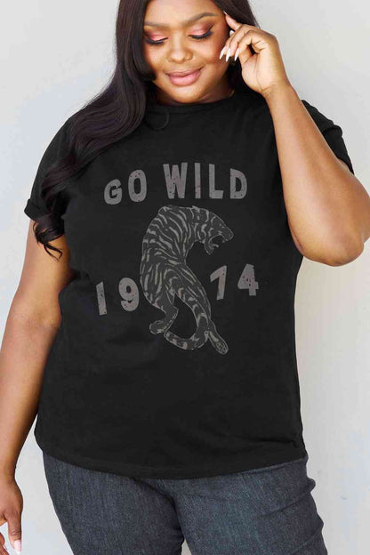 Camiseta de algodón con estampado GO WILD 1974 de tamaño completo de Simply Love