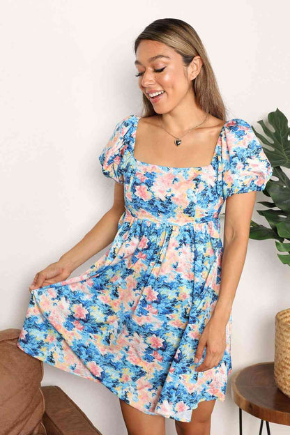 Vestido con mangas abullonadas y cuello cuadrado floral de Double Take