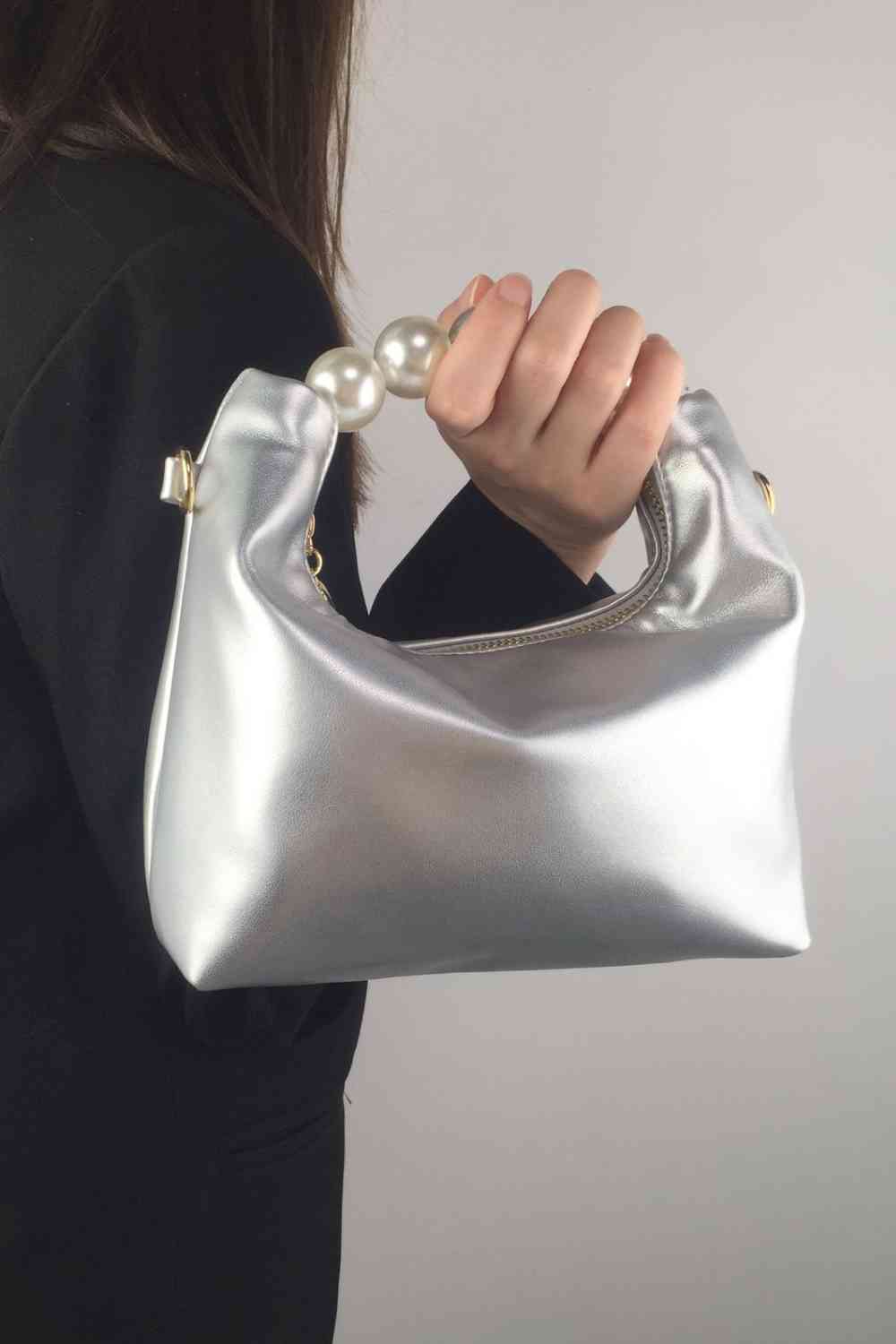 Adorado bolso de cuero de PU con perlas