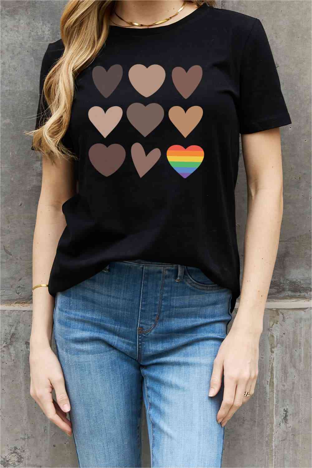 Camiseta de algodón con gráfico de corazón de tamaño completo de Simply Love