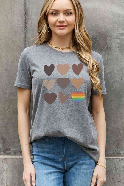 Camiseta de algodón con gráfico de corazón de tamaño completo de Simply Love