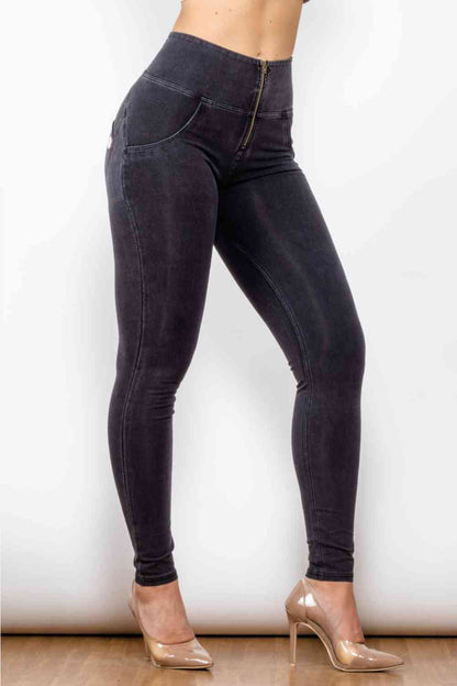 Baeful Zip Closure Skinny Jeans